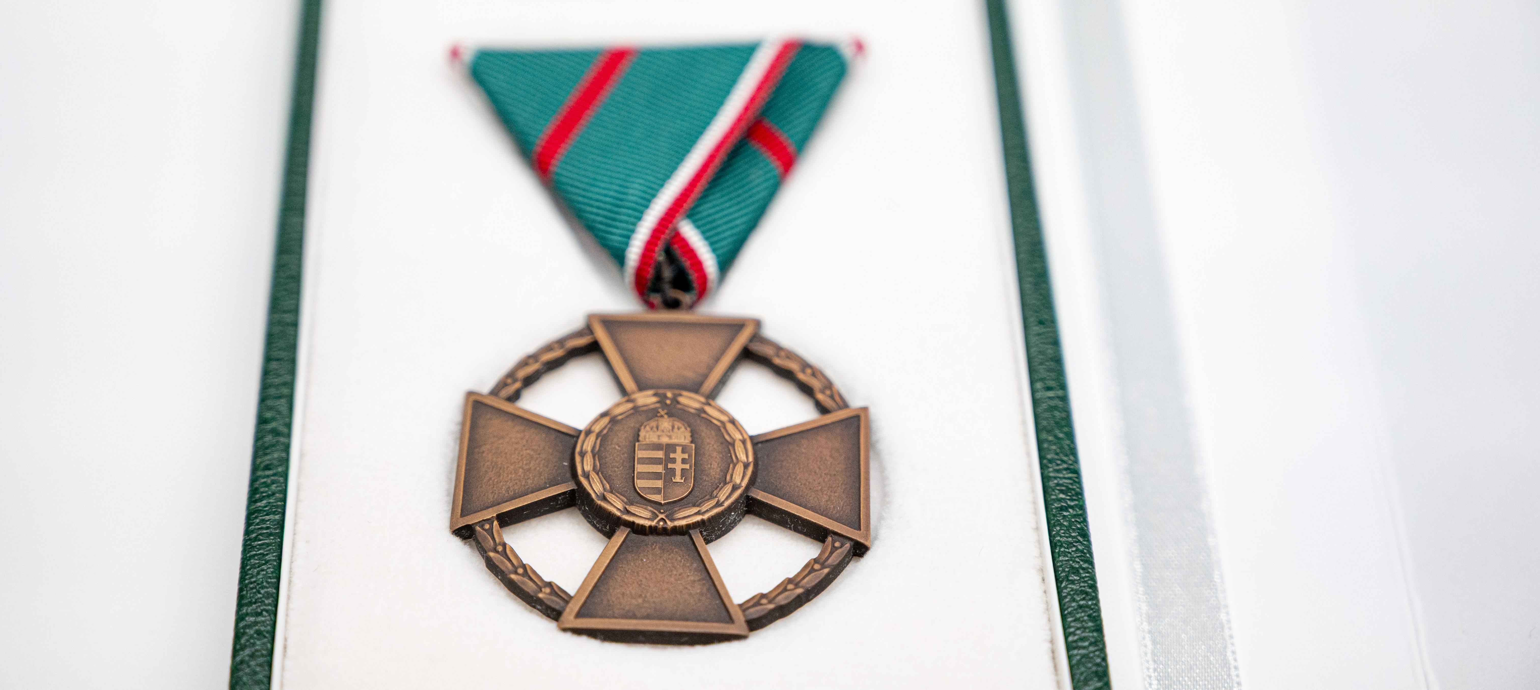 Magyar Bronz Érdemkereszttel tüntették ki Társaságunk programvezetőjét